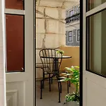 Livo Boutique Living Hotel *