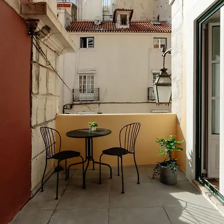 Πανσιόν Livo Boutique Living
