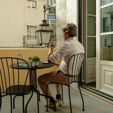 Szálloda Livo Boutique Living *