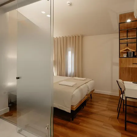 Πανσιόν Livo Boutique Living 3*
