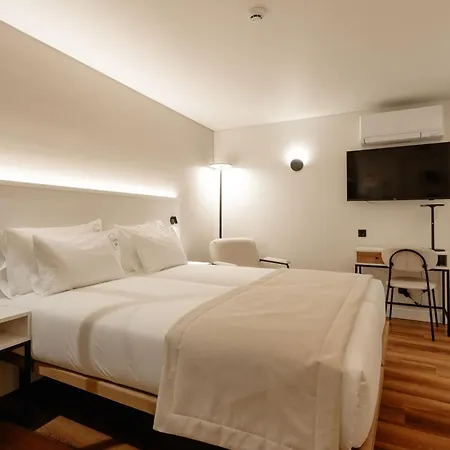 فندق Livo Boutique Living *